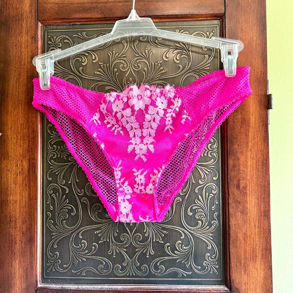 Victorias Secret lace & fishnet bikini panties, unsure of size, may be L